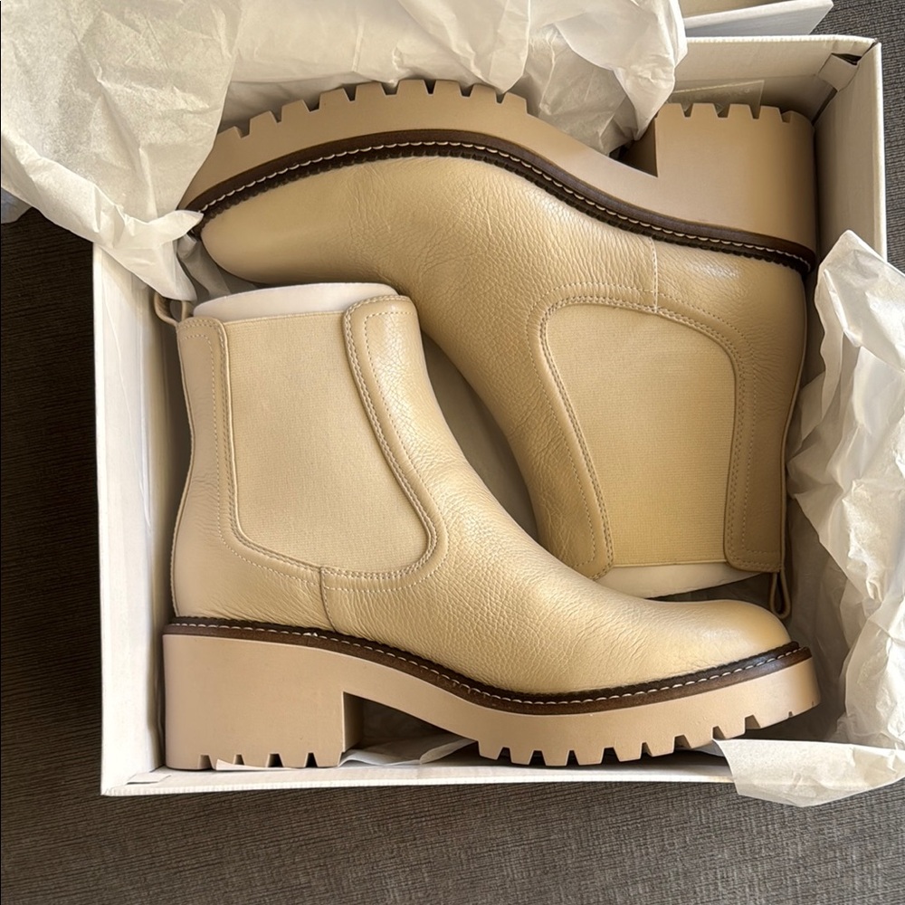 Nordstrom Miah Water Resistant Chelsea Lug Boot